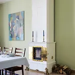 Chateau Haute Roche