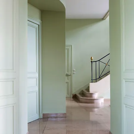 Chateau Haute Roche