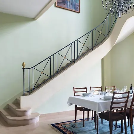 Chateau Haute Roche *