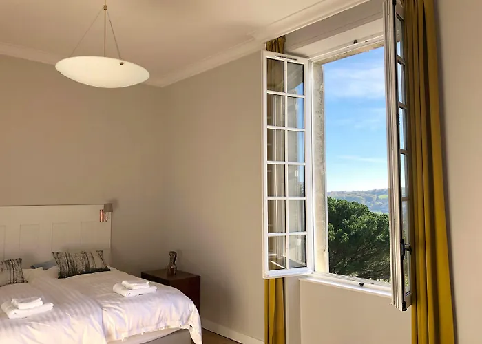 Chateau Haute Roche Hotel *