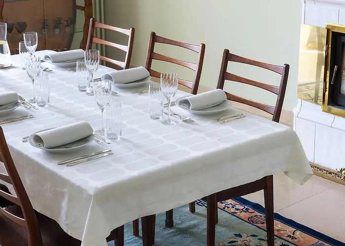 Chateau Haute Roche Hotel *