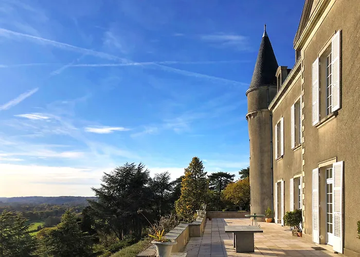 Hotel Chateau Haute Roche *